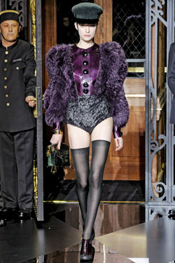 Louis Vuitton fall 2011 runway