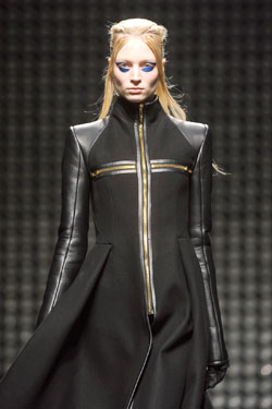 Fall 2011 Gareth Pugh runway