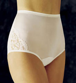 Vanity Fair Lace Nouveau Brief