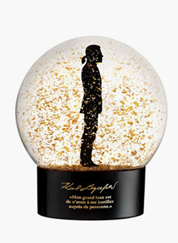 karl lagerfeld snowglobe