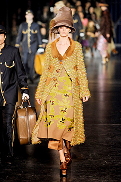 louis vuitton fall 2012 runway